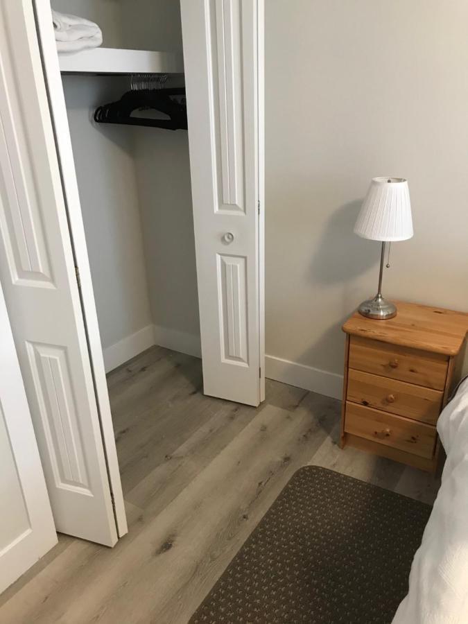 Your Home Away From Home Kelowna Eksteriør bilde